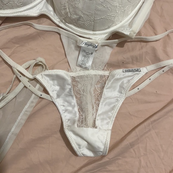 Bridal playboy - Picture 4 of 5